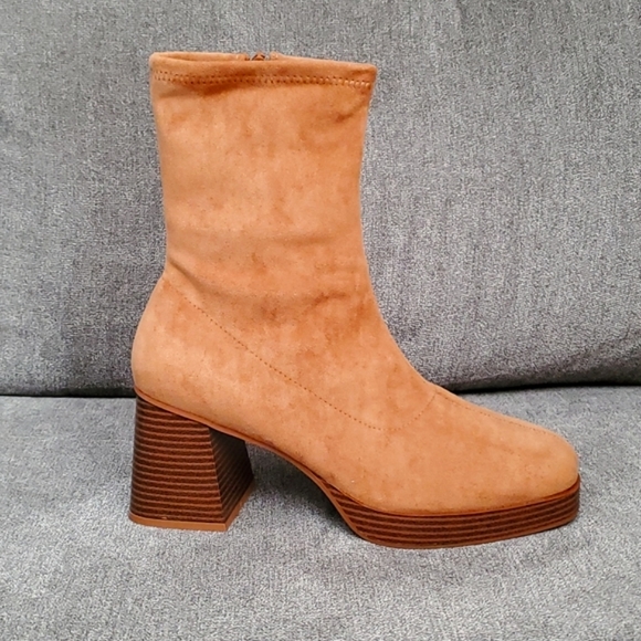 🆕️ Sugar Faux Suede Cognac High Ankle Boots SIZE: 11 M - Picture 3 of 7